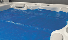 Load image into Gallery viewer, Floating Spa Blanket